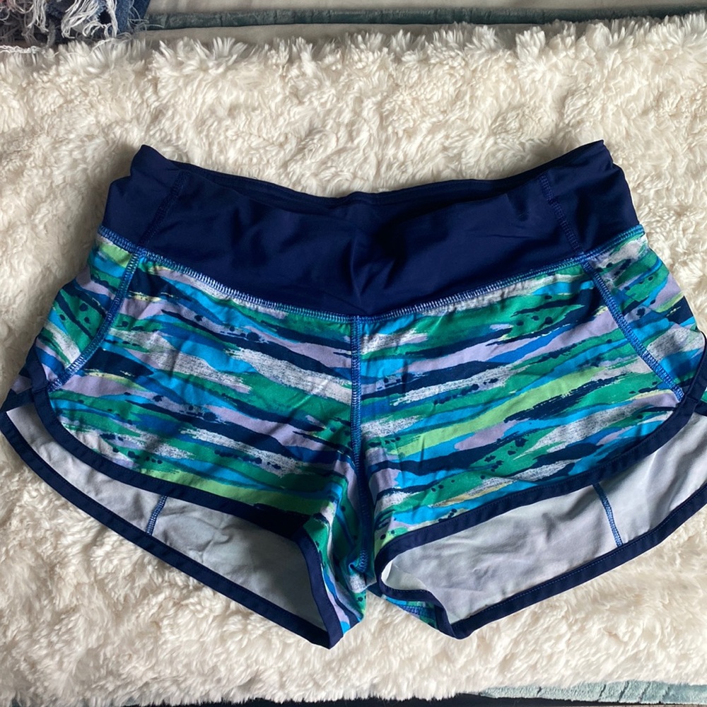 Lululemon run short size 4